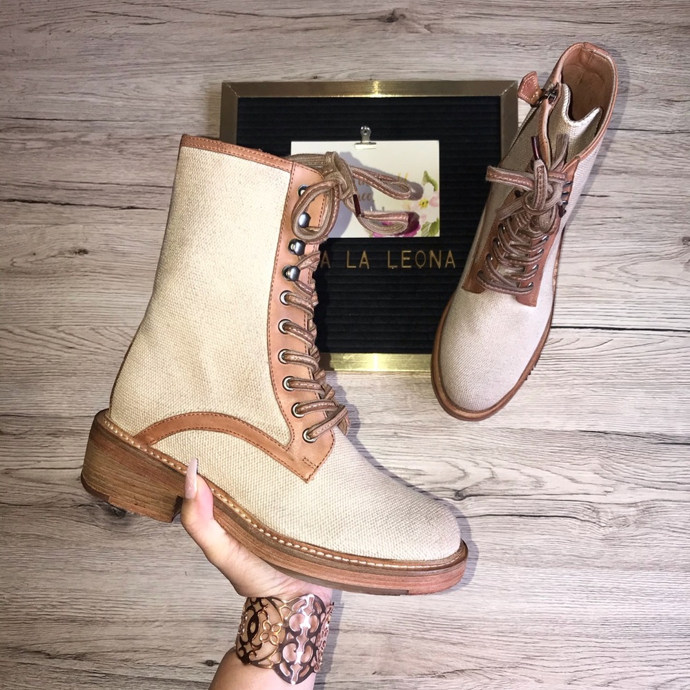NWT “Vintage Foundry” Delia Boots, size 7